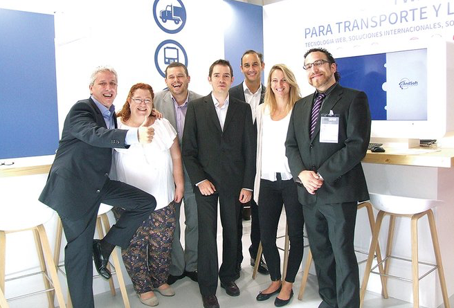 Equipo AndSoft en stand SIL 2016